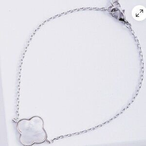 Clover Lucky Bracelet for Women one leaf Bracelet Cute Bracelets Jewelry - White